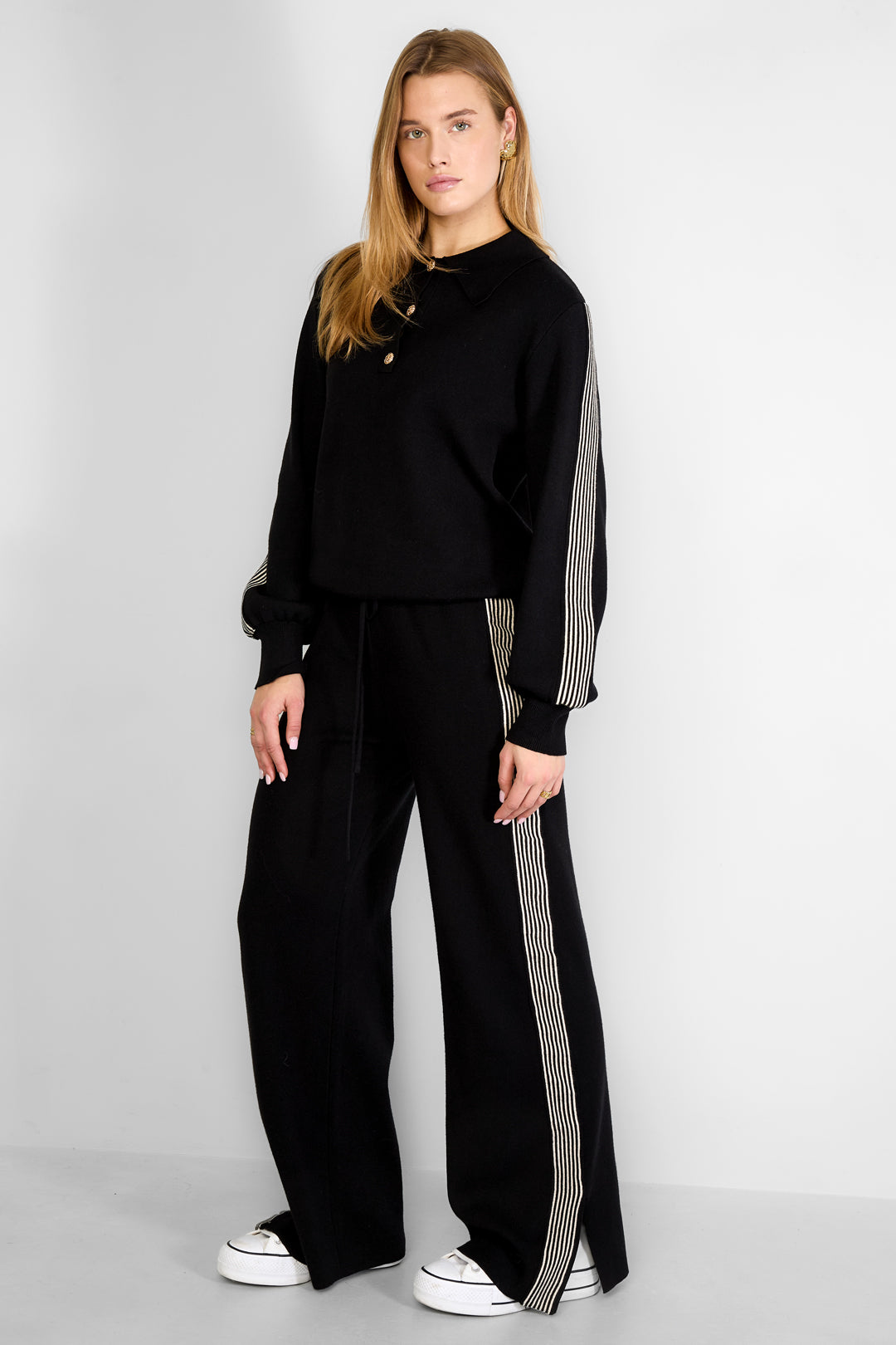 Gebreide trui met strepen